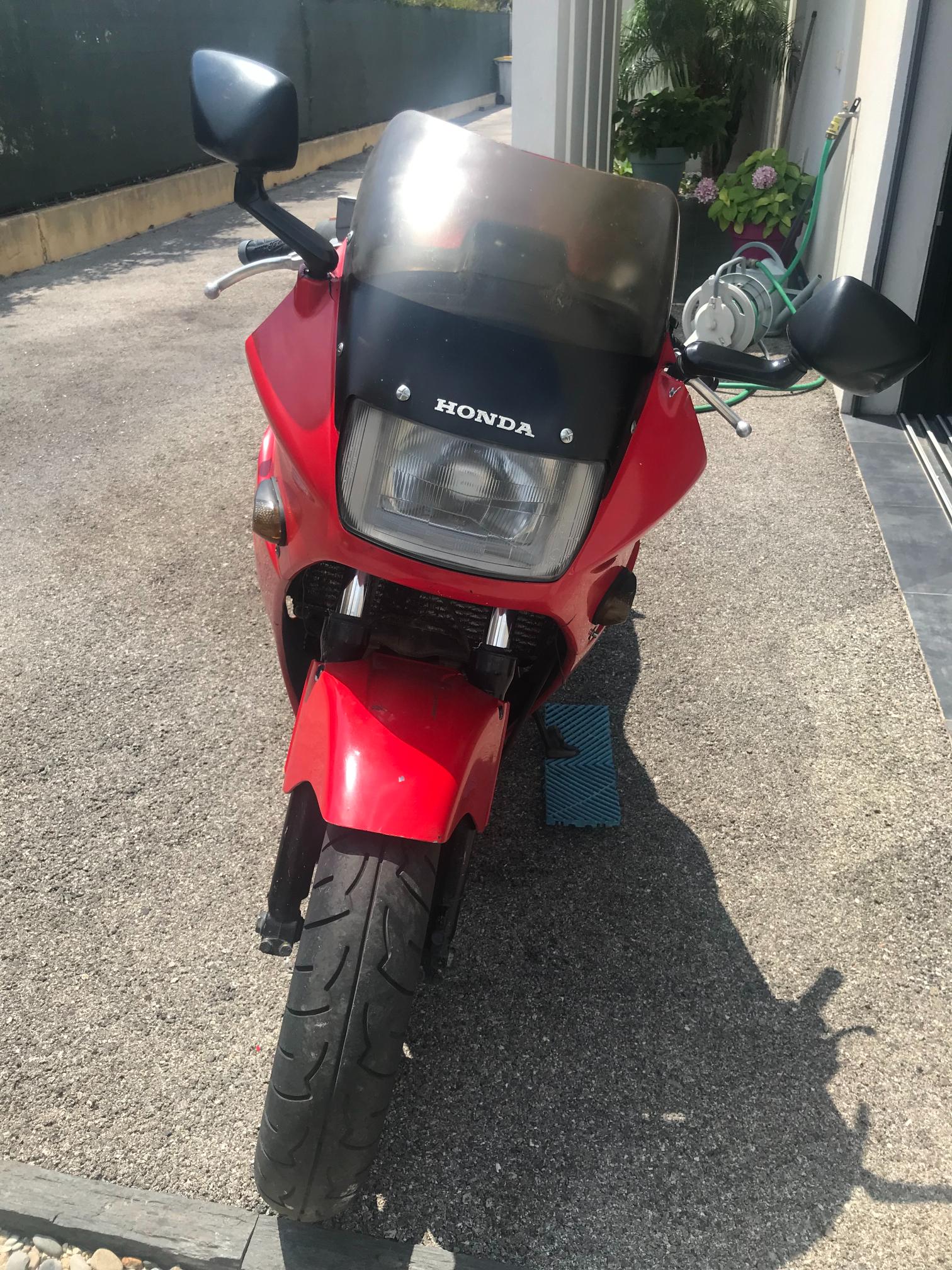 Honda VFR 750